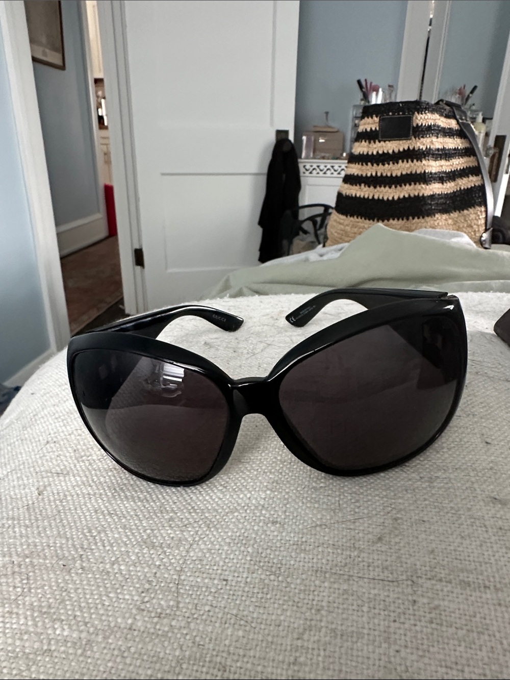 Gucci Black Oversized Women's Sunglasses